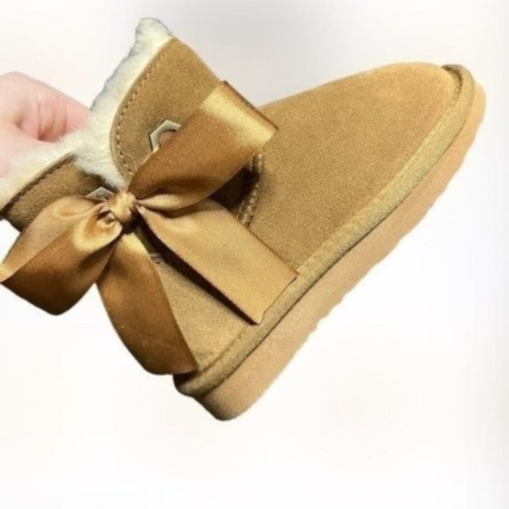 PAWZ by Bearpaw Tan Chestnut Bow Leather Boots Girls Size 10 - Picture 1 of 7